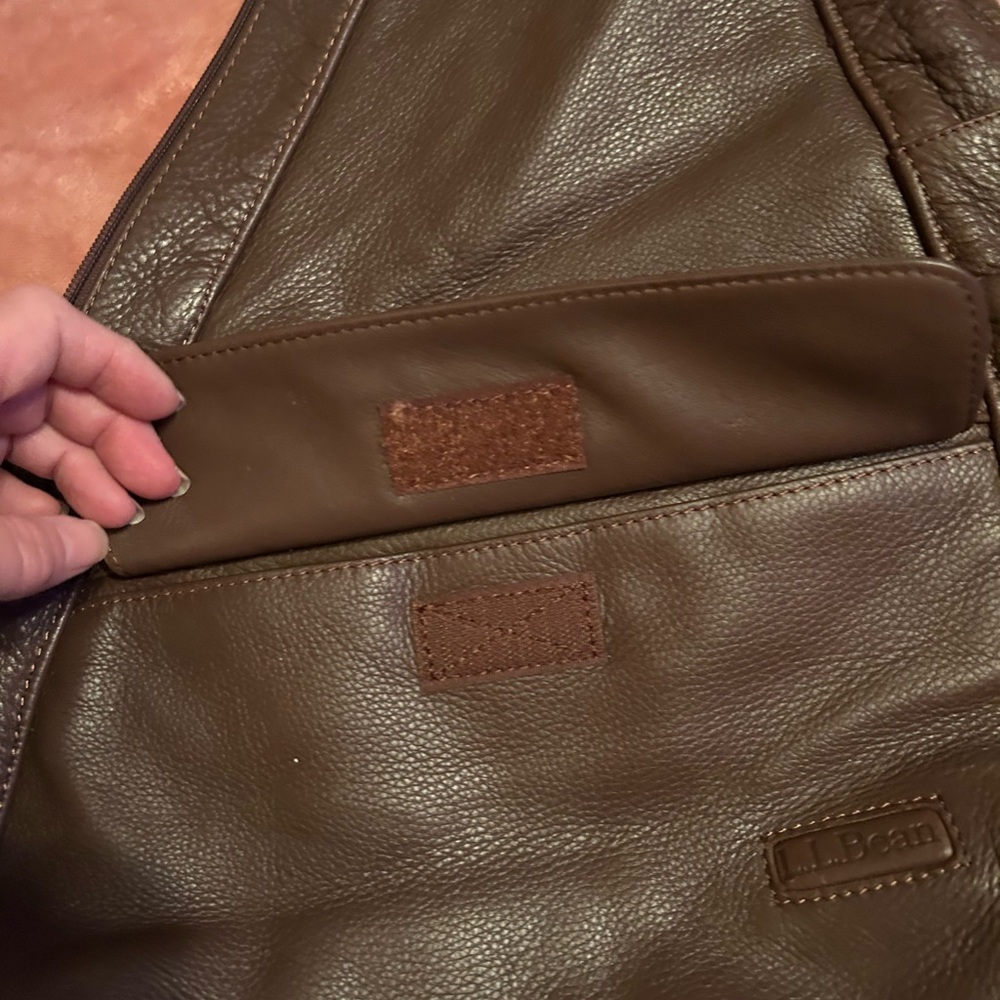 LL Bean Brown Leather Sling AmeriBag - Picture 9 of 14